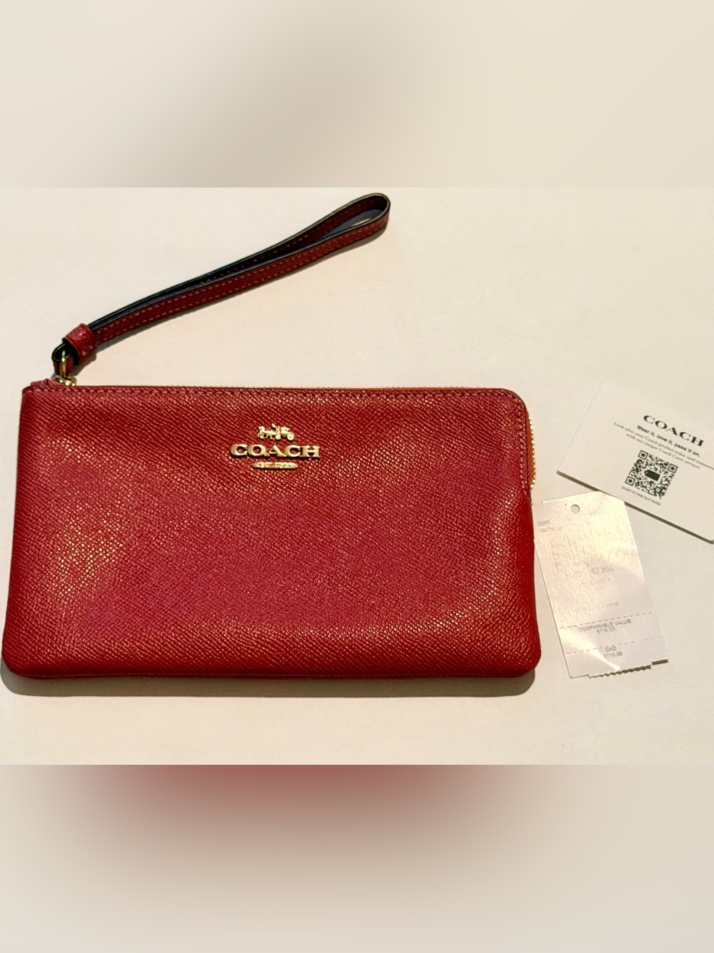 New Coach Burgundy/Cranberry Textured Leather Wristlet